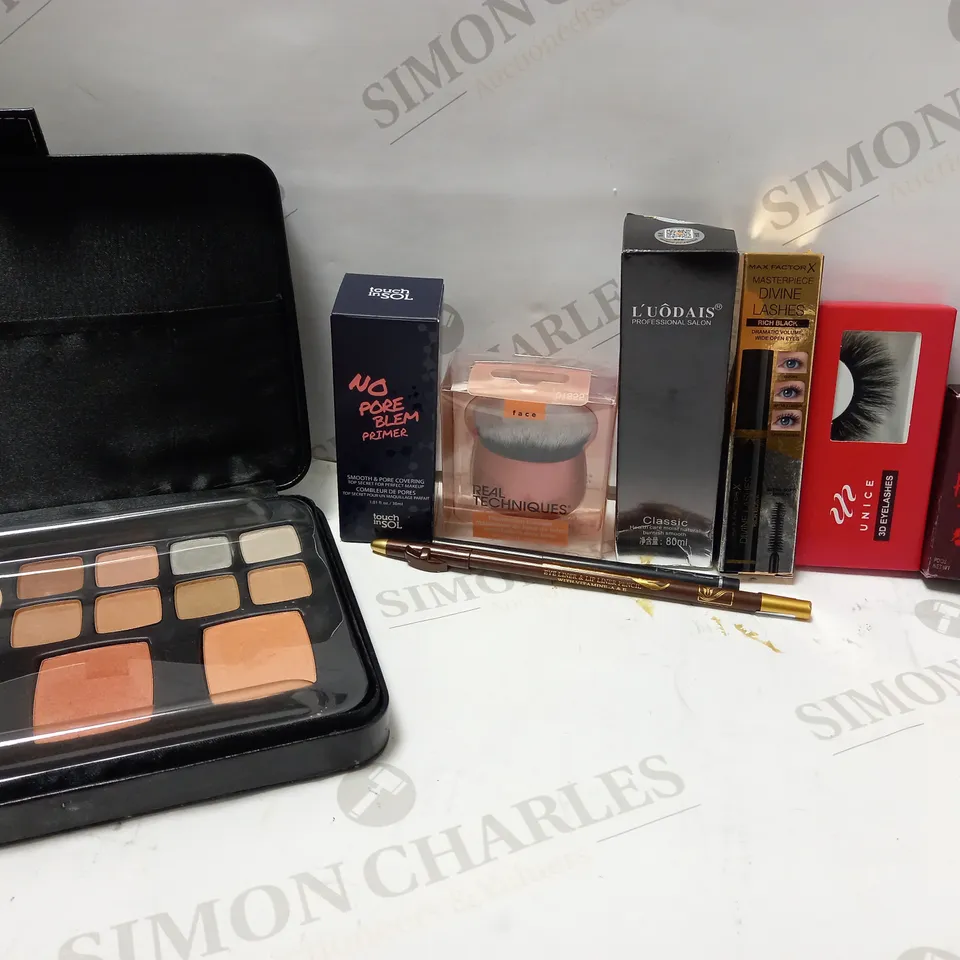LOT OF APPROX 10 ASSORTED NYX ESPRESSO BROW TINT PEN, CHARLOTTE TILBURY REVOLUTION MATTE LIPSTICK HOT LIPS, TOUCH IN SOL NO PORE BLEM PRIMER, ETC