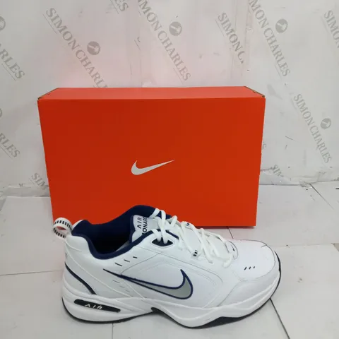 BOXED PAIR OF NIKE AIR MONARCH IV WHITE UK 11