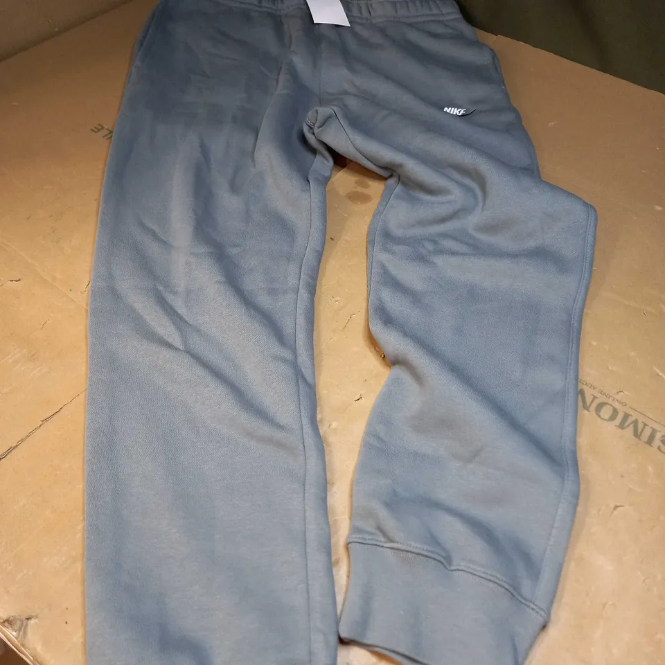 NIKE GREY TRACKSUIT BOTTOMS - SIZE M