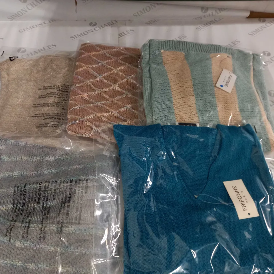 LOT OF 5 ASSORTED KNITWEAR CLOTHING ITEMS - VARIOUS SIZES