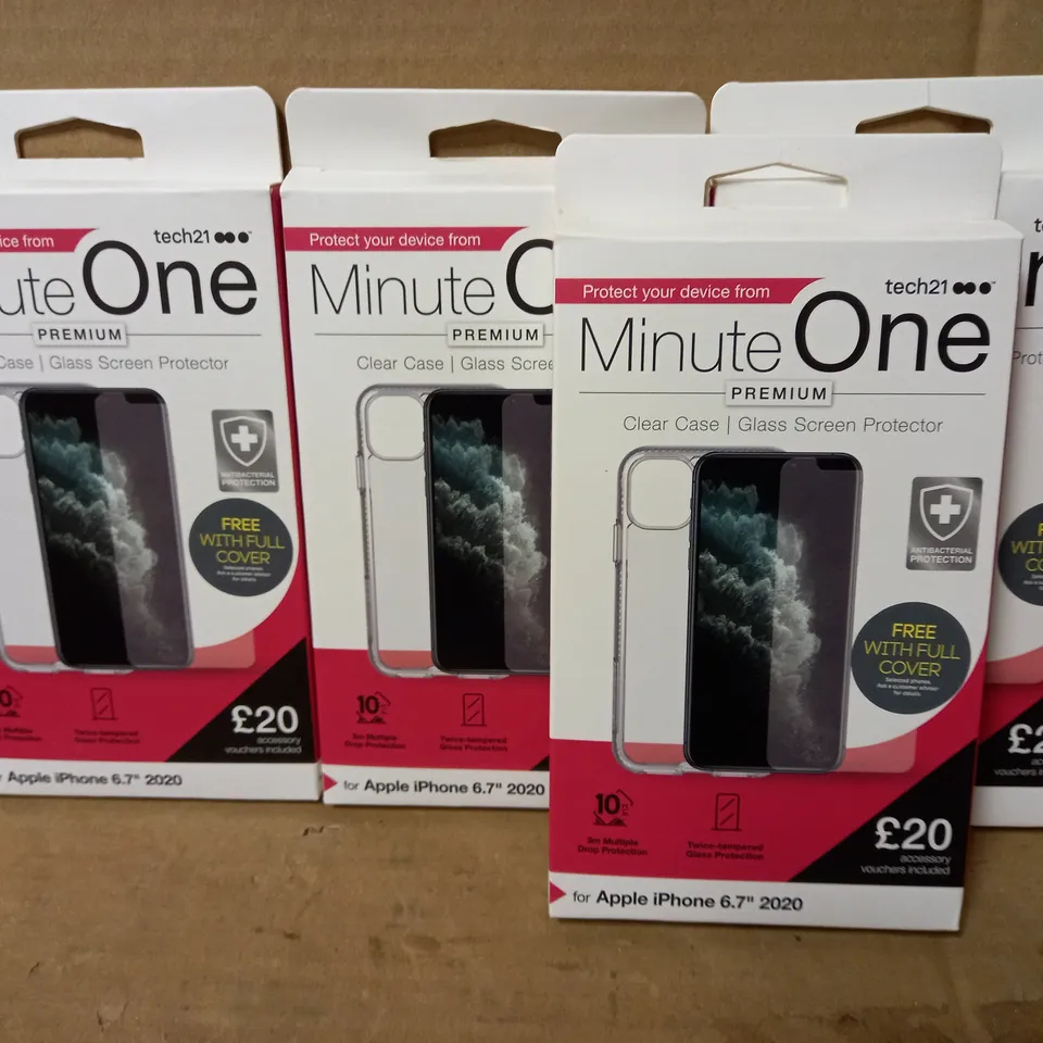 LOT OF 4 MINUTE ONE CLEAR CASES FOR IPHONE 6.7'' 2020