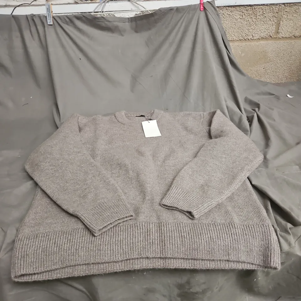 ZARA LARGE GREY KNITTED JUMPER WITH TAGS