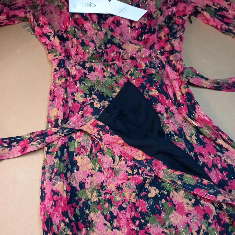 SEZANE BLACK/FLORAL METALIC DETAILED ROBE STYLE DRESS - SIZE 10