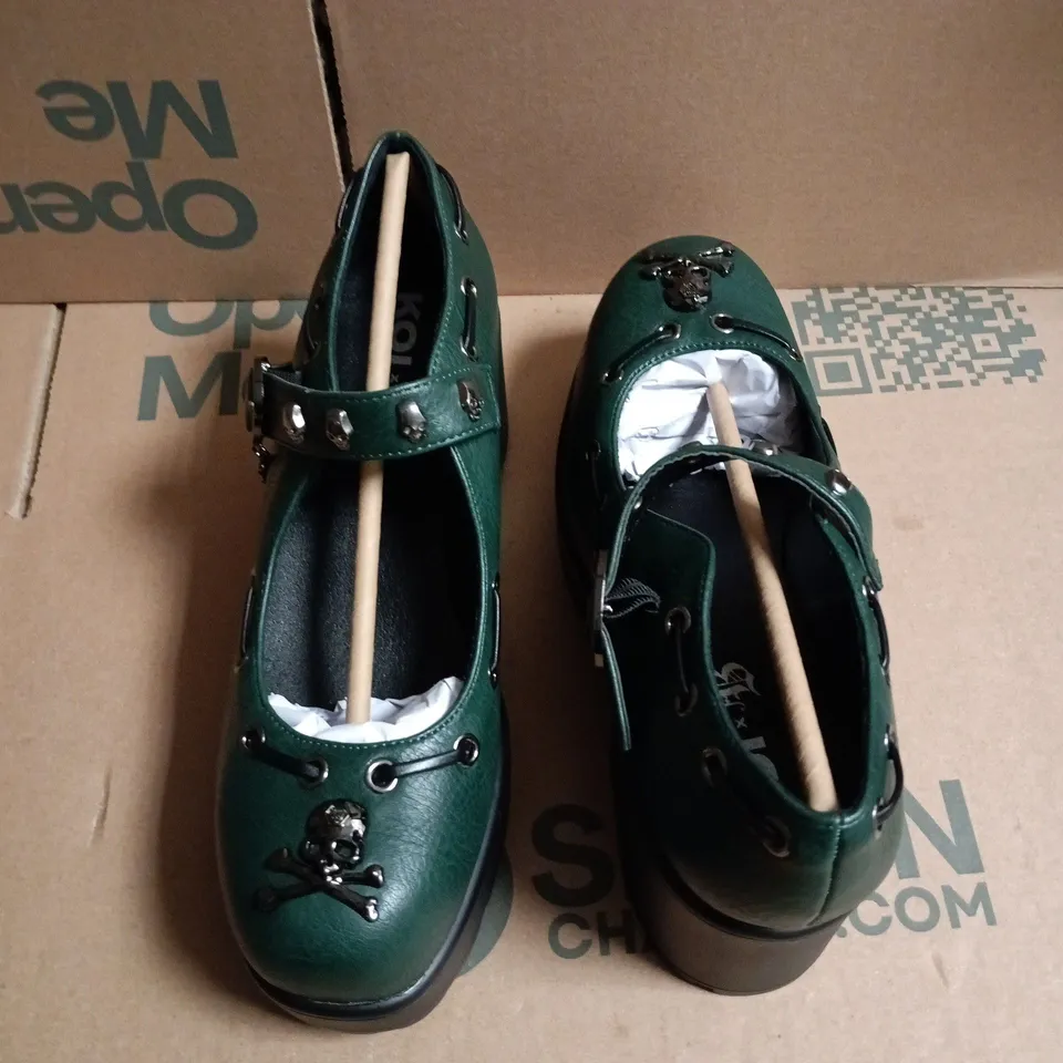 BOXED KOI TIRA JUNIPER STITCHED UP GREEN PLATFORM LOAFERS WITH BUCKLE STRAP - UK 7