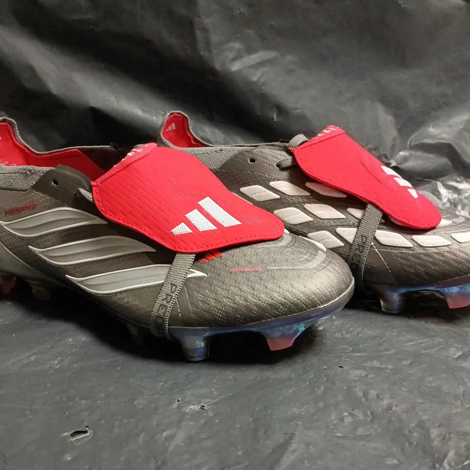 PAIR OF ADIDAS PREDATOR FOOTBALL BOOTS IN SILVER/RED SIZE UK 4.5
