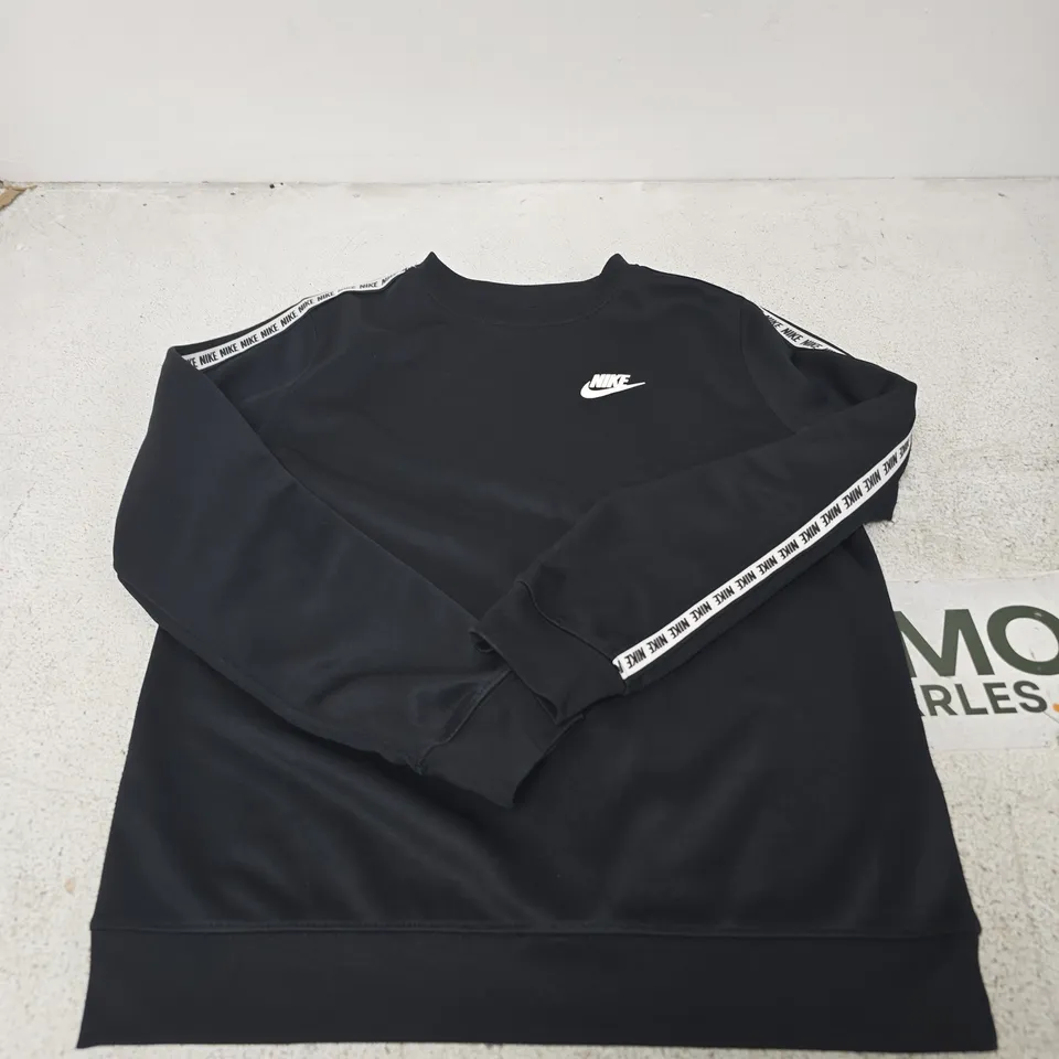 NIKE BLACK LONG-SLEEVE TOP – SIZE CHILDRENS L