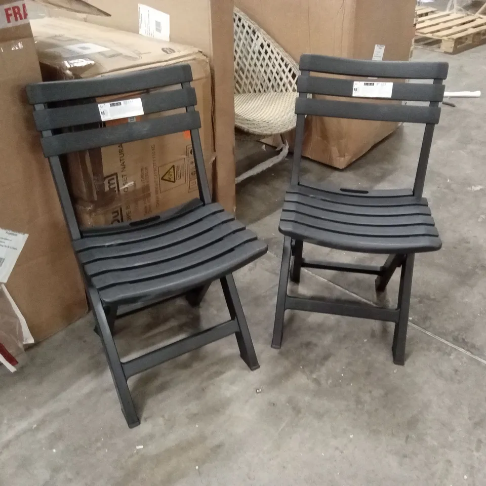 BOXED SET OF 2 BRESCIA PLASTIC FOLDING GARDEN CHAIRS
