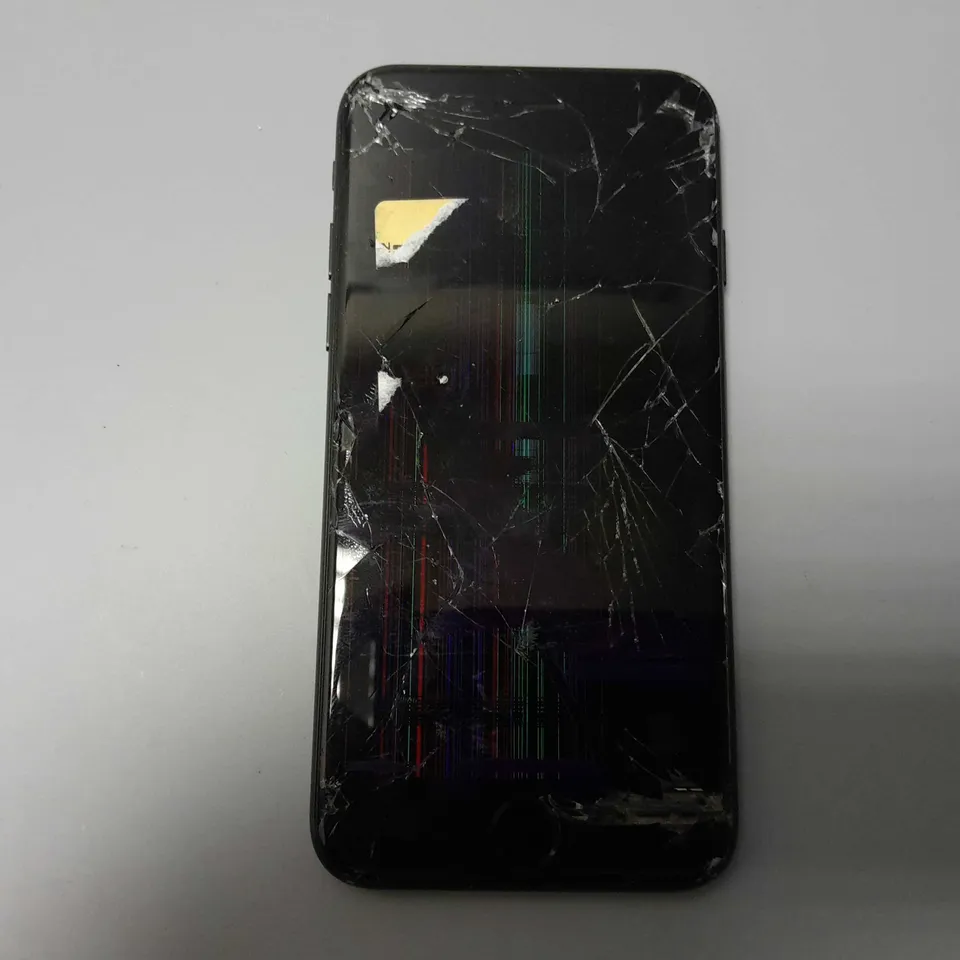 APPLE IPHONE 7 (A1778) SMARTPHONE