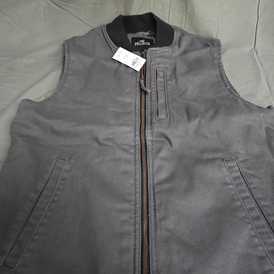 HOLLISTER DENIM GILET JACKET SIZE M