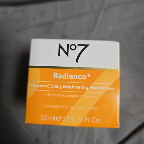 NO7 RADIANCE+ VITAMIN C DAILY BRIGHTENING MOISTURISER – 50 ML