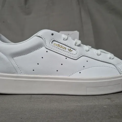 BRAND NEW BOXED PAIR OF ADIDAS WOMEN'S SLEEK SHOES IN WHITE UK SIZE 8