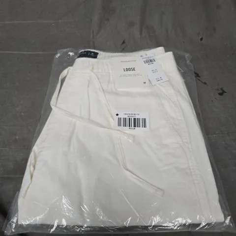 BAGGED ABERCROMBIE AND FITCH LOOSE TROUSERS - SIZE M