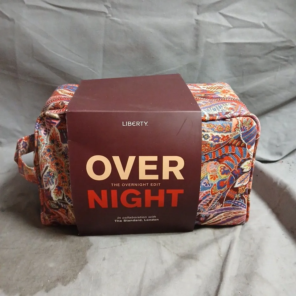LIBERTY THE OVERNIGHT EDIT GIFT BAG – OVER NIGHT (PAISLEY FABRIC TOTE)
