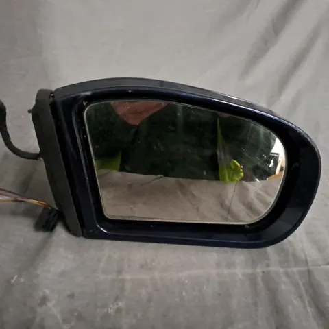 MERCADES SIDE MIRROR 