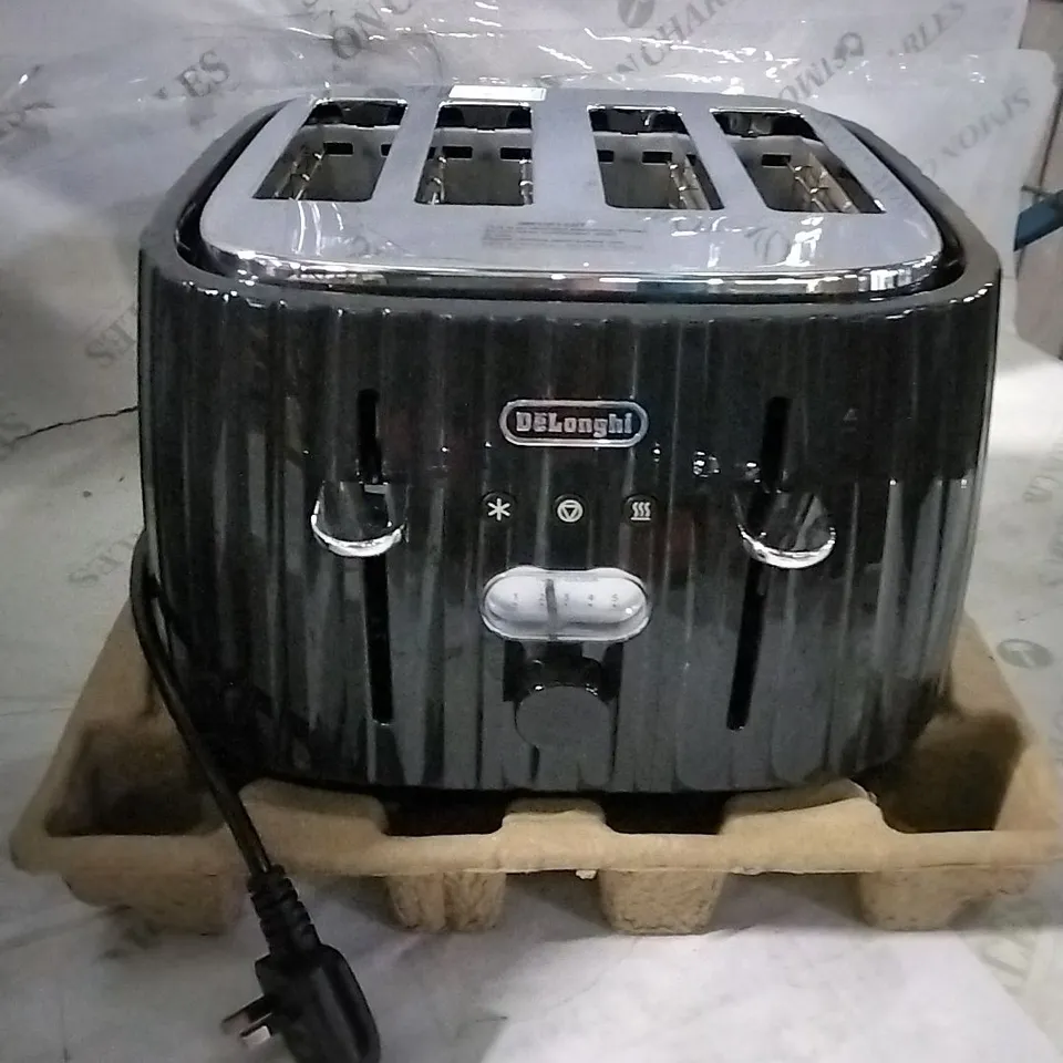 BOXED DELONGHI BALLERINA 4 SLICE TOASTER 