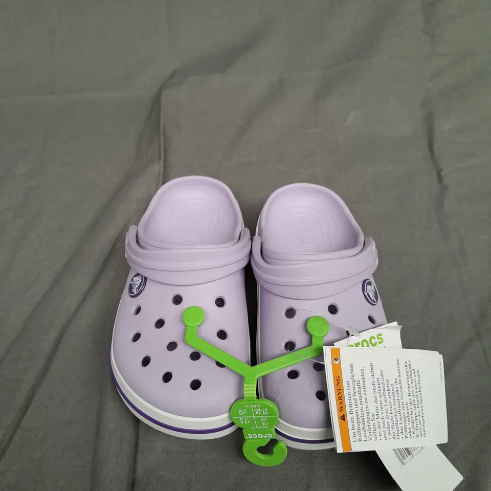 UNBOXED PAIR OF CROCBAND CLOG 1 LAVENDER SIZE UK C10