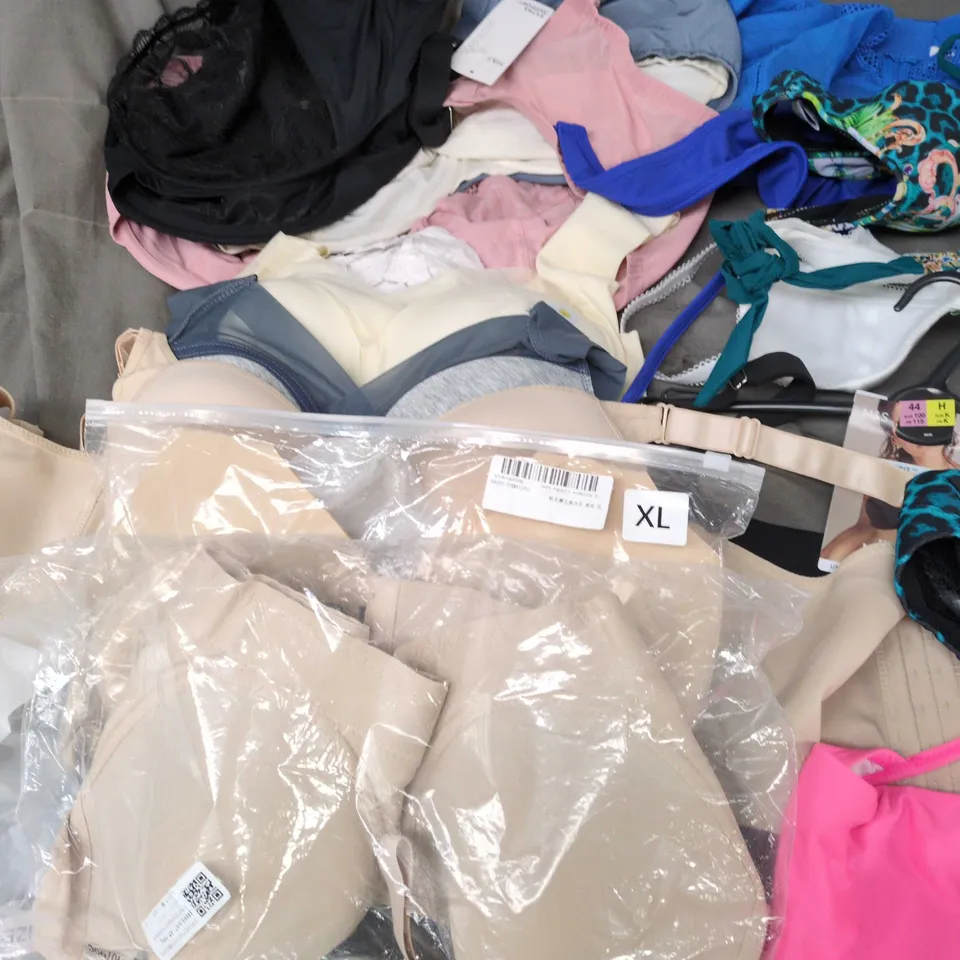 ASSORTED WOMEN'S LINGERIE BUNDLE – BRAS, BRALETTES & UNDERWEAR (M&S, LOUNGE, COS)