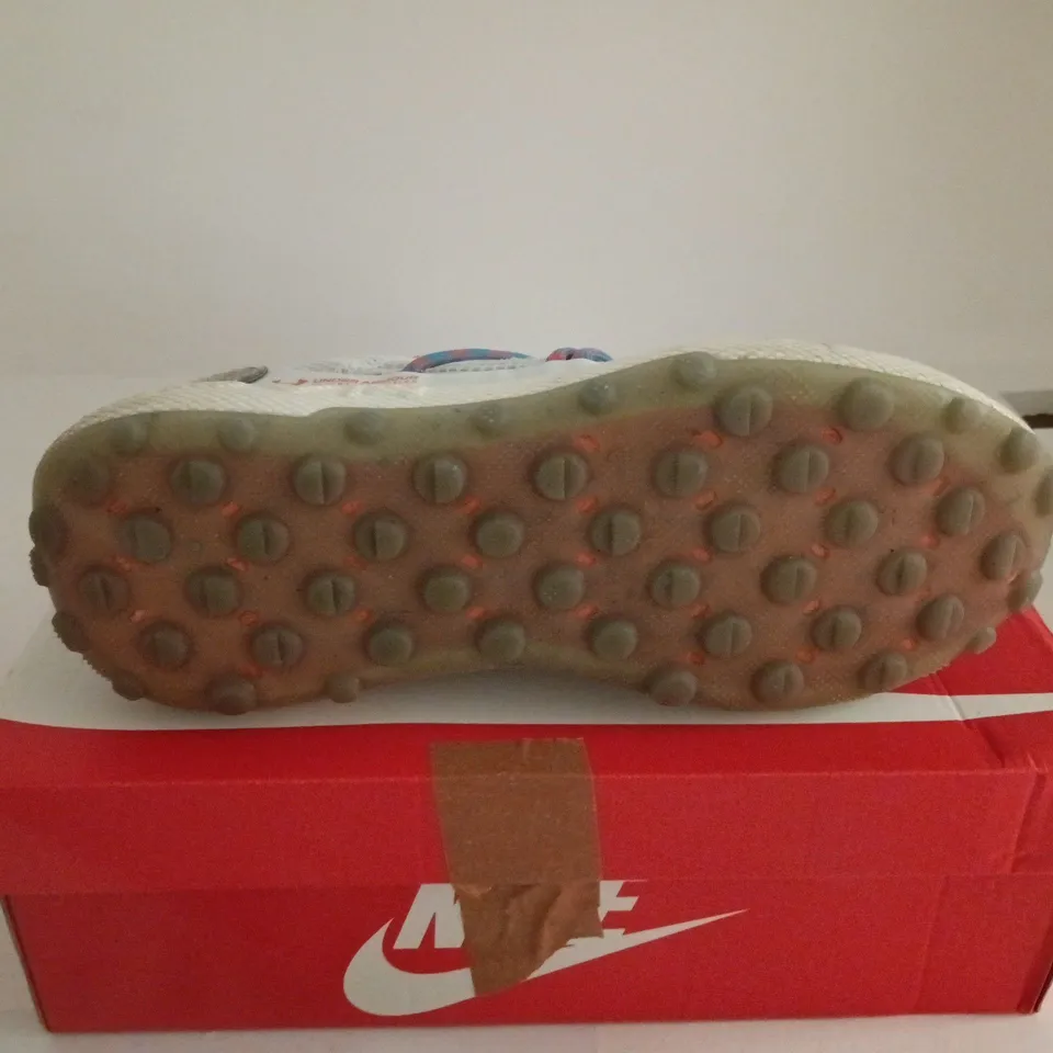 UNDER ARMOUR GREY/MULTI TRAINER UK 11 BOXED