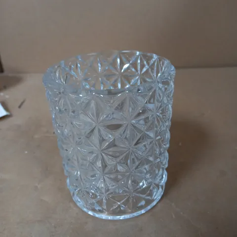 VICTORIA SPARE GLASS LIGHT SHADE 