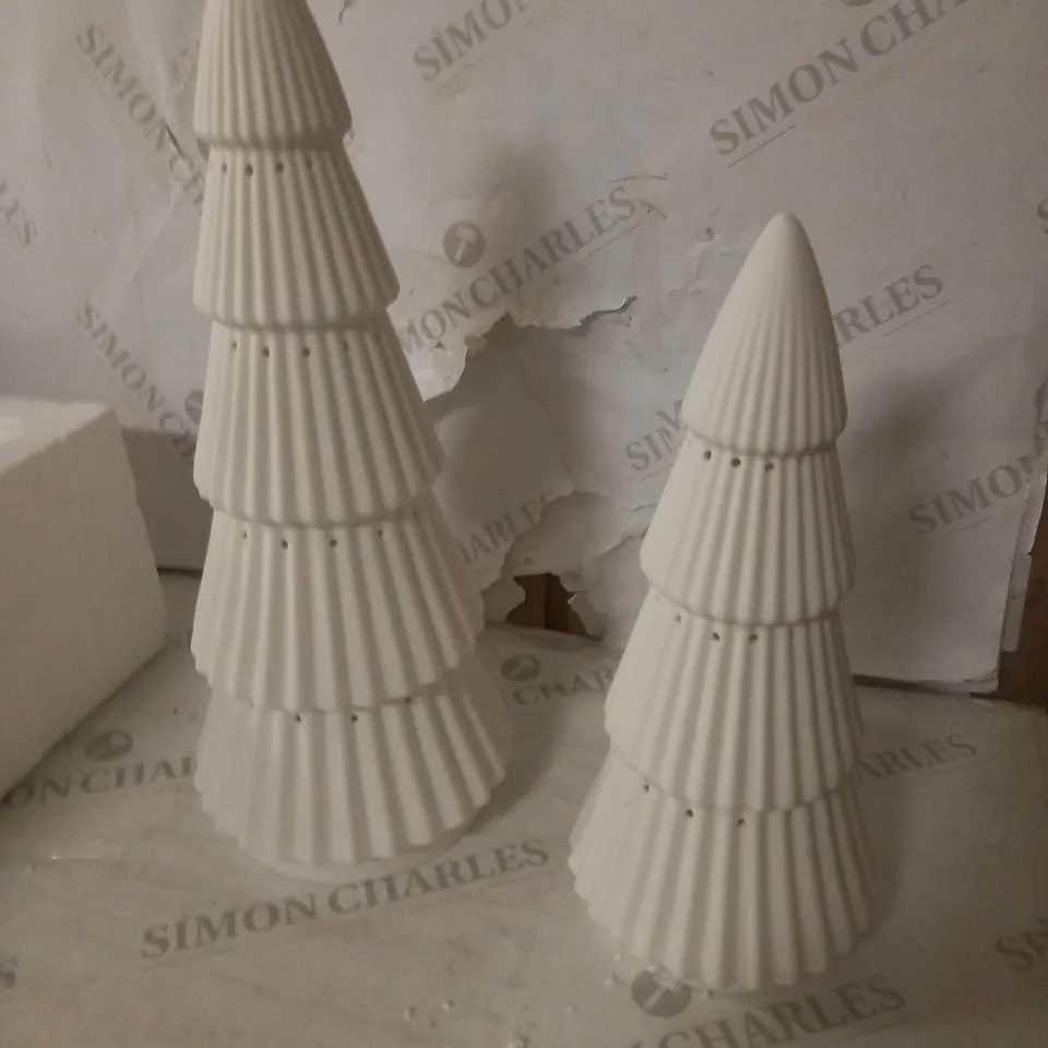 K BY KELLY HOPPEN SET OF 2 LARGE CERAMIC LIGHT UP ORNAMENTS