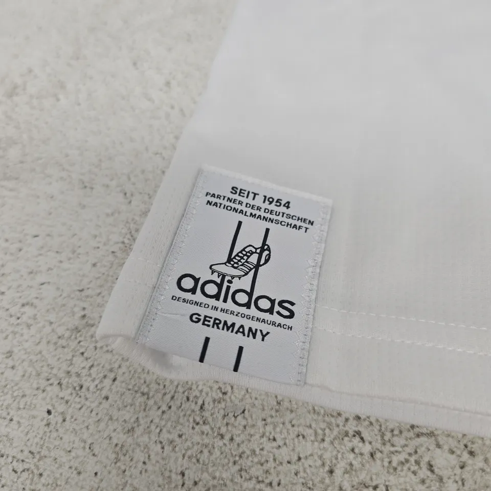 ADIDAS GERMAN NATIONAL FOOTBALL TEAM JERSEY CHILDRENS AGE 11 - 12 YEARS