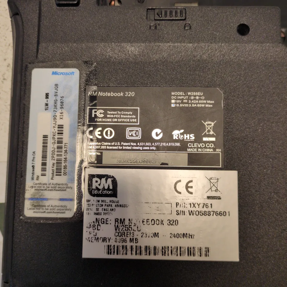 RM NOTEBOOK 320 – LAPTOP, MODEL W25EU, INTEL CORE I3, 4GB RAM (FAULTY)