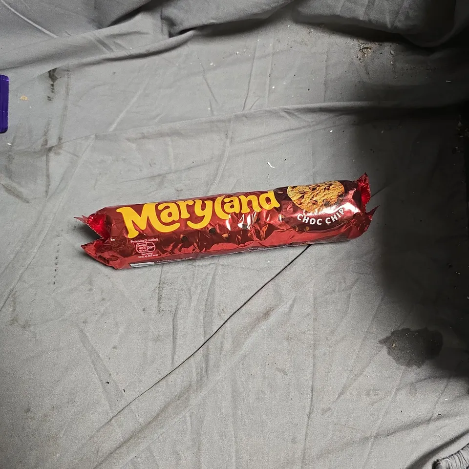 APPROXIMATELY 12 ASSORTED FOOD ITEMS INCLUDING PEPSI MAX , DAIRY MILK AND MARYLAND COOKIES 