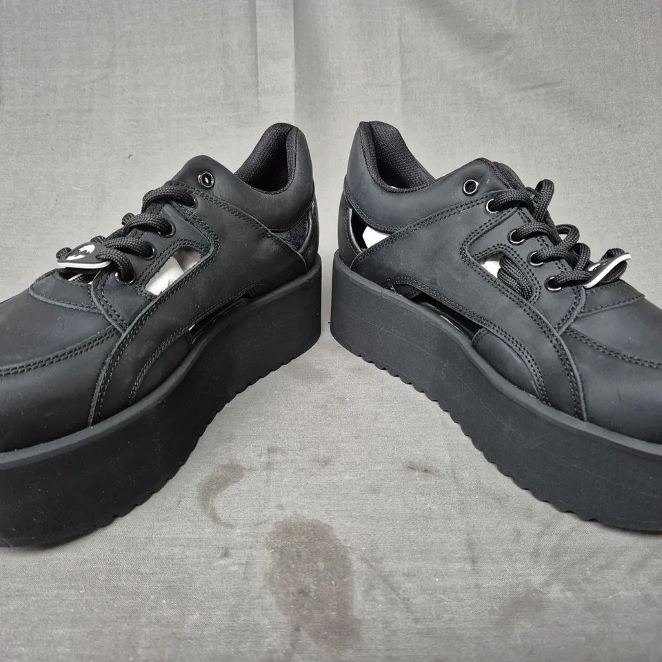 BRAND NEW BOXED PAIR OF BUFFALO LONDON PLATFORM SHOES IN BLACK UK SIZE 6