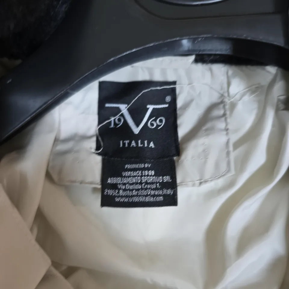 VERSACE 19-69 ITALIA QUILTED PUFFER JACKET – WHITE