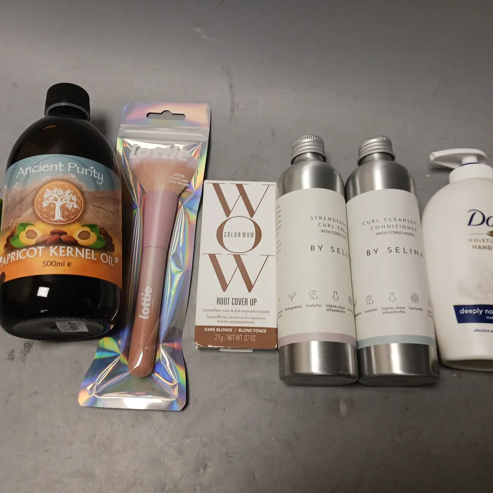 BOX OF APPROXIMATELY 15 COSMETIC ITEMS TO INCLUDE DOVE HAND WASH, LOTTIE BRUSH, AND SELINA CONDTIONER ETC. 
