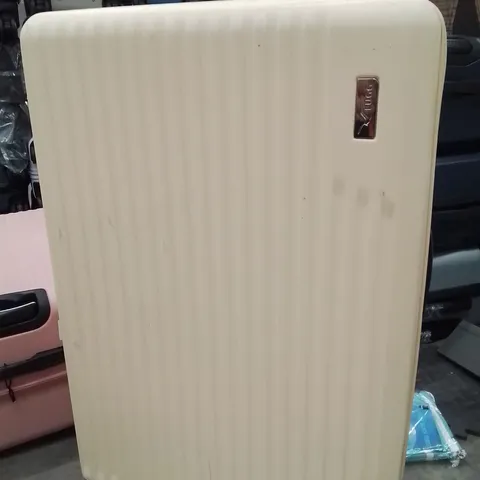 LUGG TRAVEL SUITCASE LEMON CHIFFON 