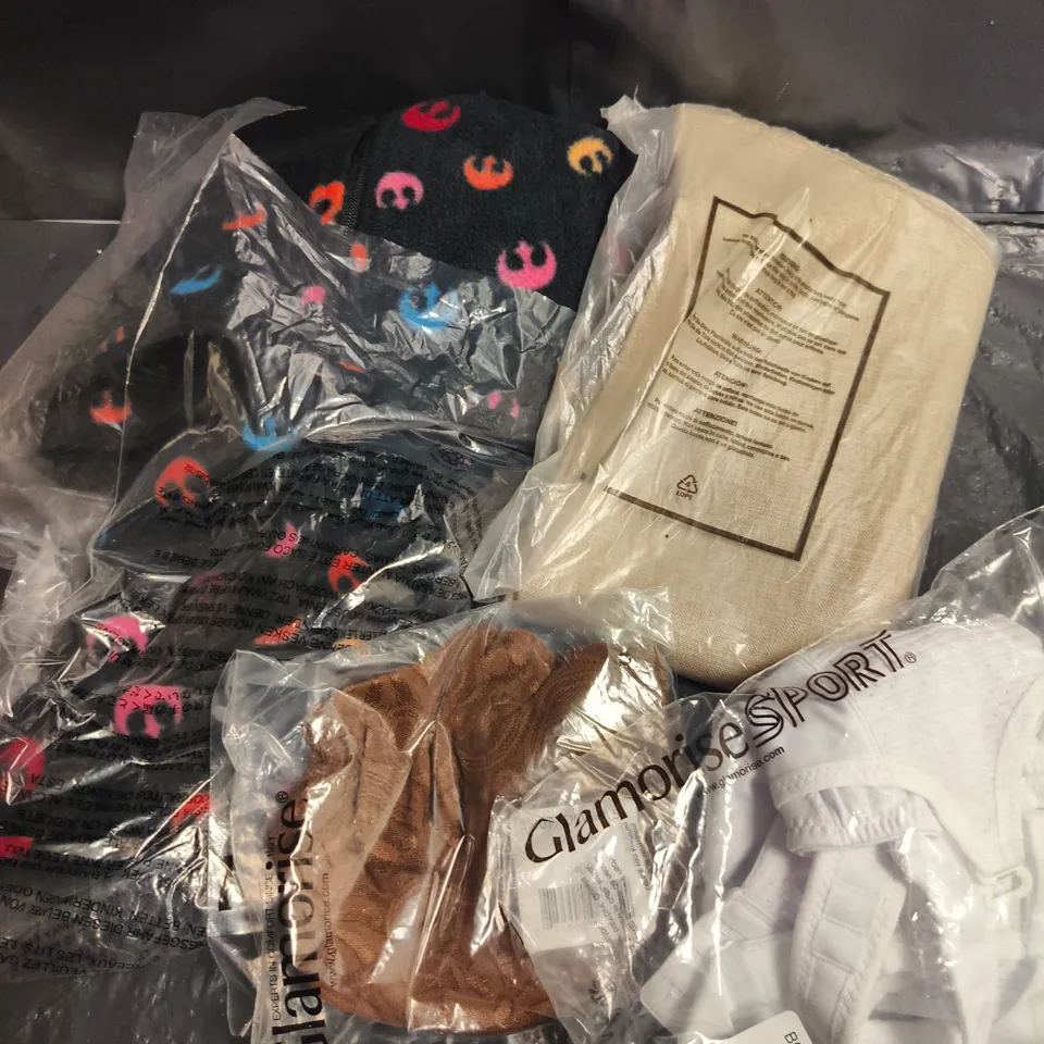 APPROXIMATELY 20 ASSORTED CLOTHING PRODUCTS IN VARIOUS SIZES TO INCLUDE BRAS, TOPS, JOGGERS ETC