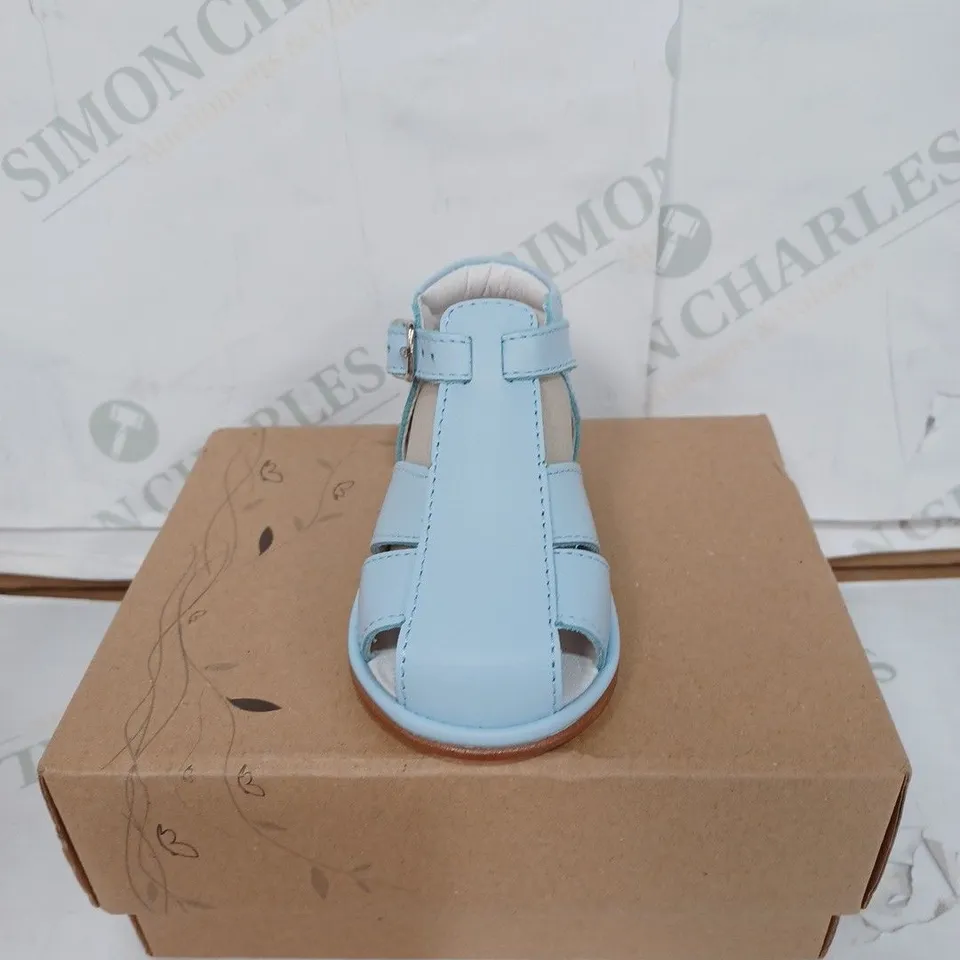 BOXED PAIR OF BORBOLETA LEATHER SANDALS - PALE BLUE / SIZE: 20 