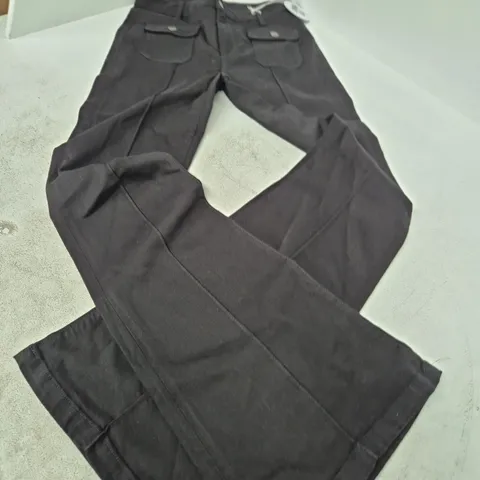 DONNA IDA JEANS – BLACK PATCH POCKET BOOTCUT, UK 10 (30IN WAIST)