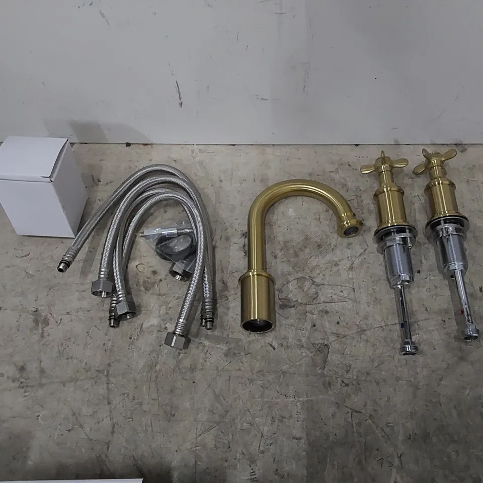 4 X BOXED PALMA 3H BATH TAP WITH CLICK WASTE