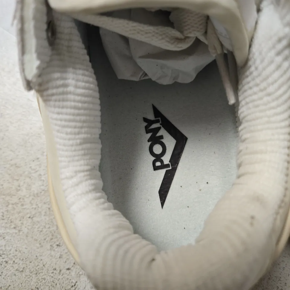 PONY SNEAKERS – WHITE/CREAM – UK 7 
