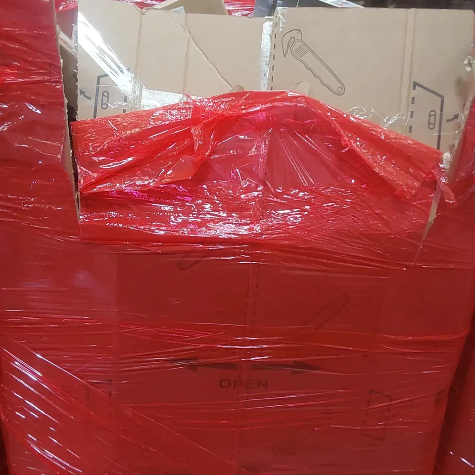 PALLET CONTAINING A VERY LARGE QUANTITY OF ASSORTED ITEMS INCLUDING: BAND BOARD WORKOUT SYSTEM, RETRACTABLE GATE, FLOATING SHELF ECT