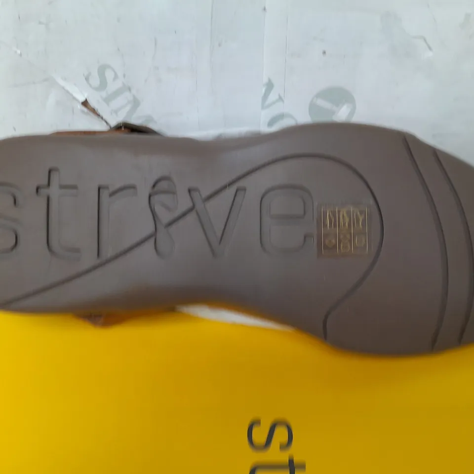 BOXED STRIVE CARASANDALS IN TAN - UK 7 