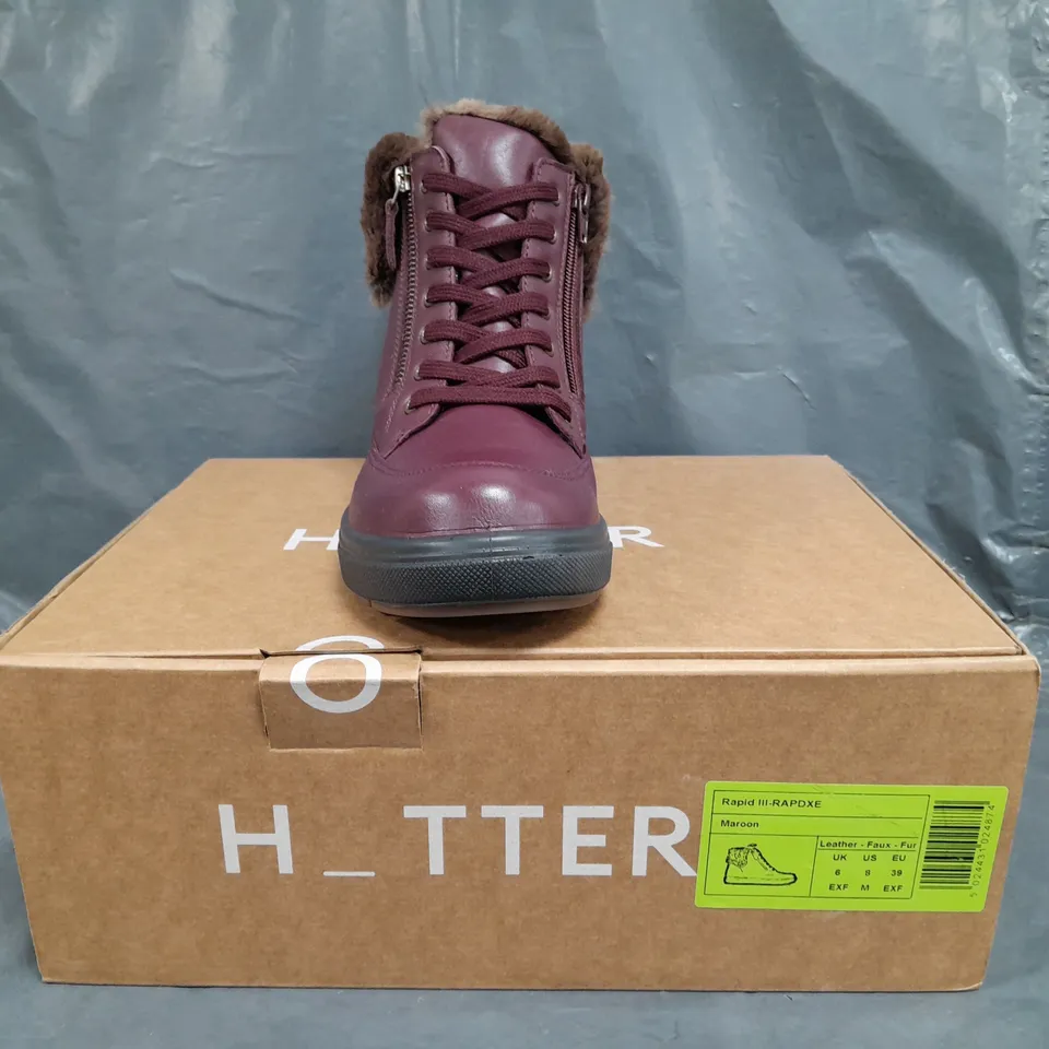 BOXED PAIR OF HOTTER RAPID III-RAPSXE ANKLE BOOTS IN MAROON UK SIZE 6