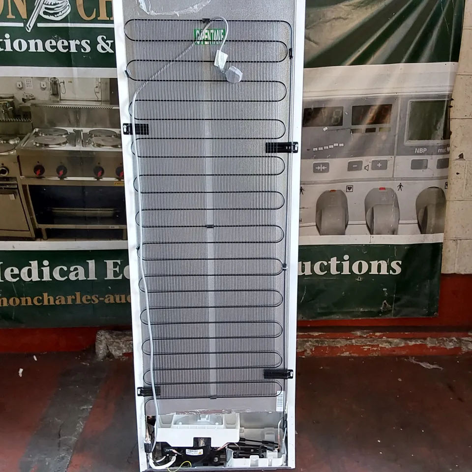 BEKO PRO HARVESTFRESH LNP4686LVW TALL FRIDGE - WHITE