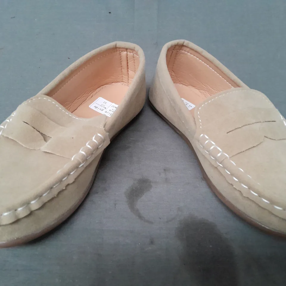 BOXED PAIR OF DESIGNER KID'S LOAFERS IN SAND EU SIZE 33