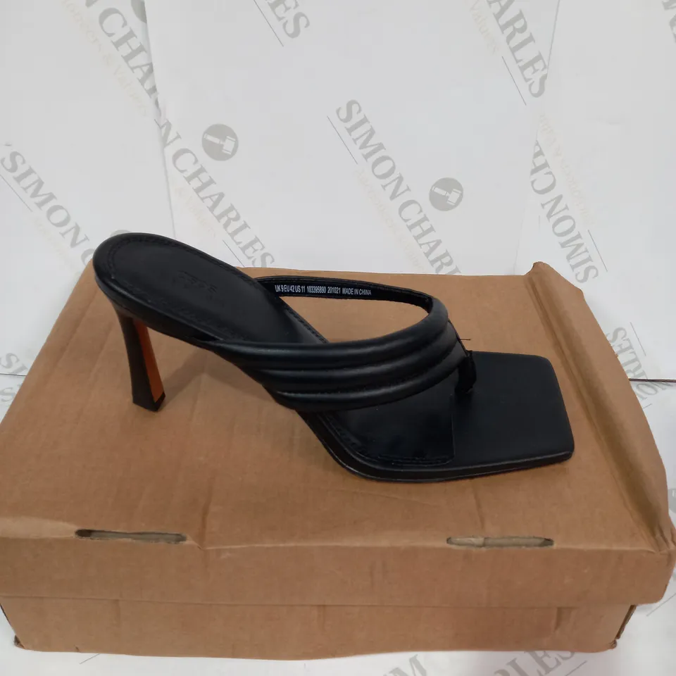 BOXED PAIR OF ASOS NAVY HIGH HEELS  SIZE 9