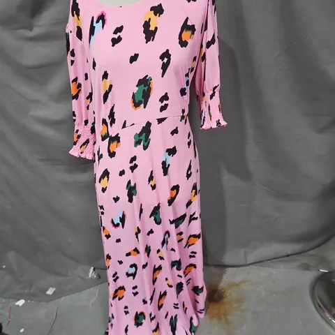 WOMEN'S PINK ANIMAL PRINT MAXI DRESS WITH SMOCKED SLEEVES NEON MARL