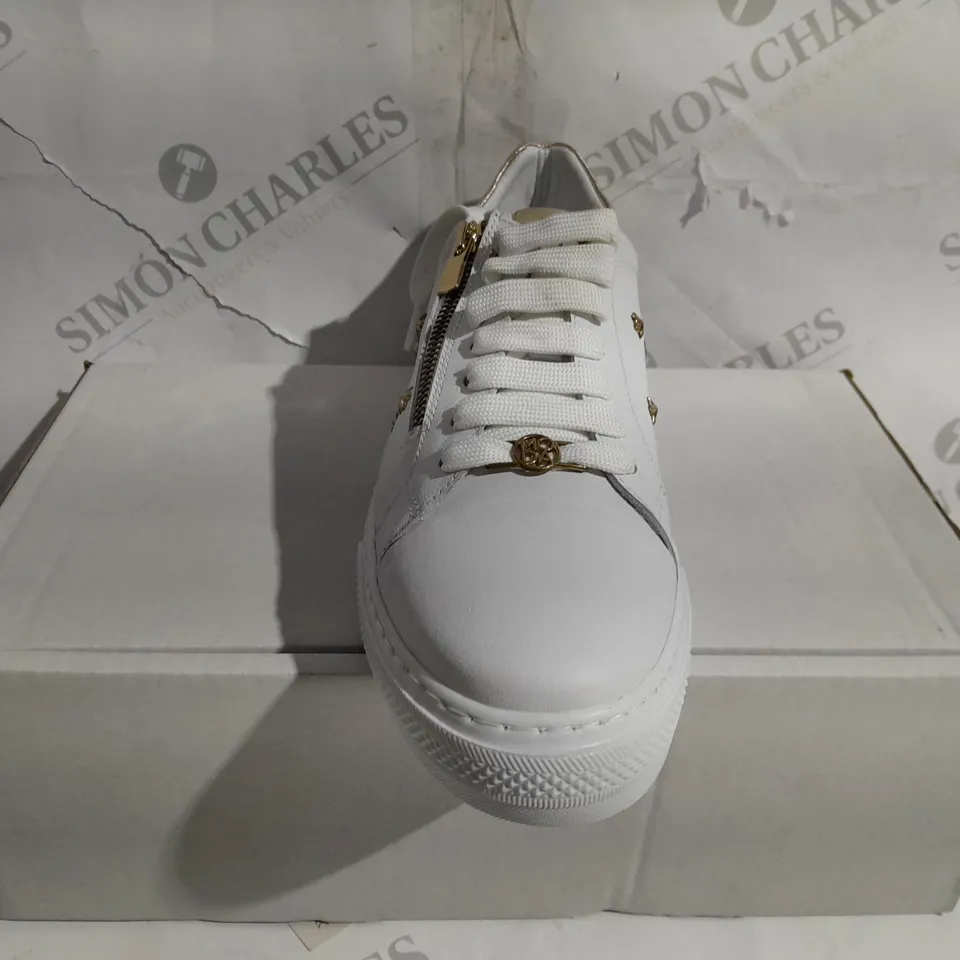 MODA IN PELLE WHITE TRAINER - SIZE 8