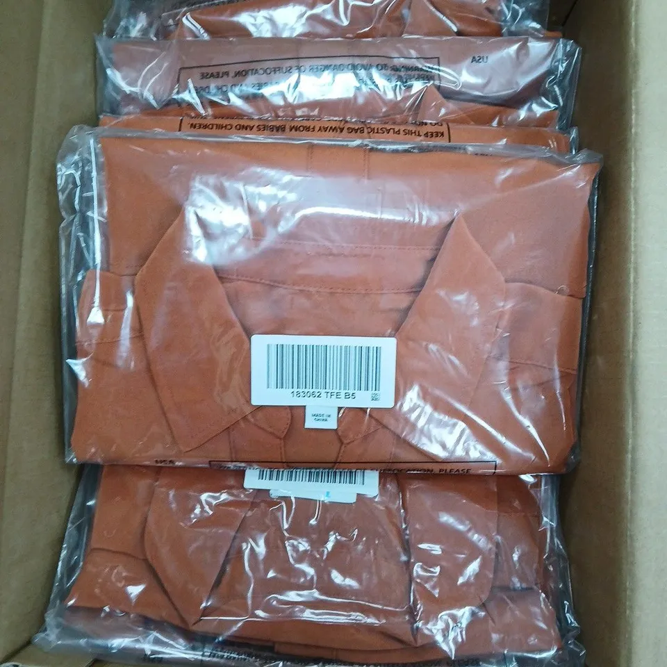 BOX OF APPROX 25 D&CO SHORTS IN BURNT ORANGE SIZE M