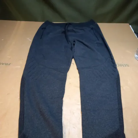BLACK GYMSHARK JOGGERS