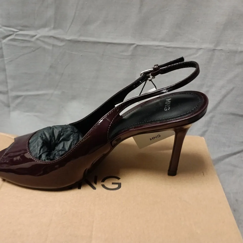 BOXED MNG SANDALS 622MOET – BURGUNDY PATENT, UK 6 (EU 39)