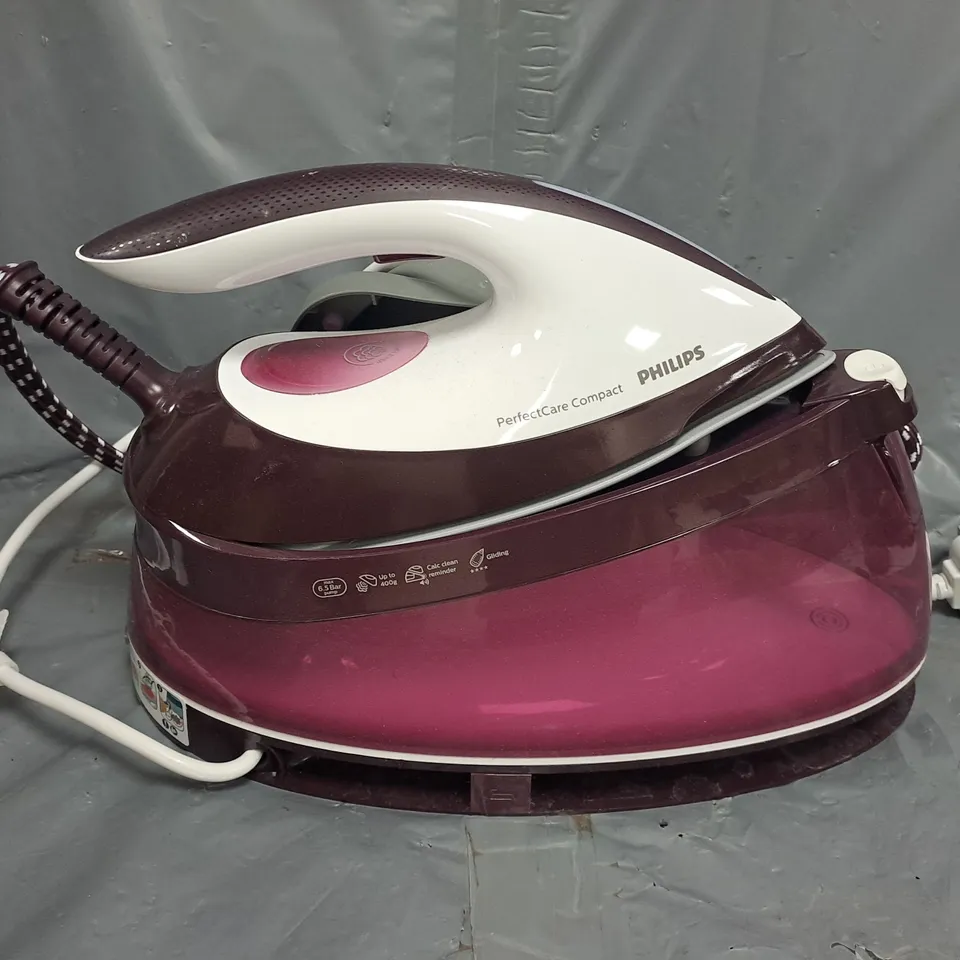 PHILIPS PERFECTCARE COMPACT IRON IN RED