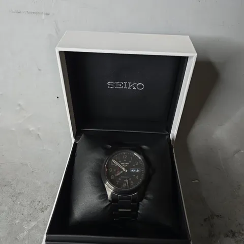 BOXED SEIKO BLACK DATE WATCH