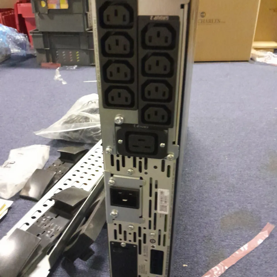 APC SMART UPS X TOWER/RACK-MOUNT 2U 2000/2200/3000 VA